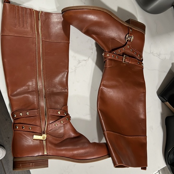 Michael Kors Preston Brown Leather Boot Size 9 NEW - Picture 3 of 4